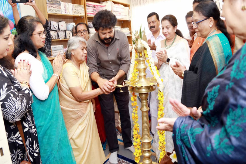 കാസ ഡി ബെല്ലാ  ജോയ് കെ. മാത്യുവിന്റെ കയ്യൊപ്പിൽ തുടക്കം കുറിച്ചു 